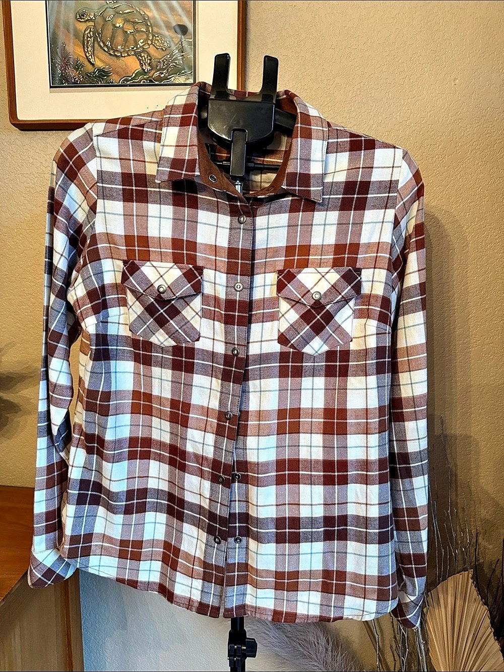 Kuhl Women’s Plaid Button Down Size Medium